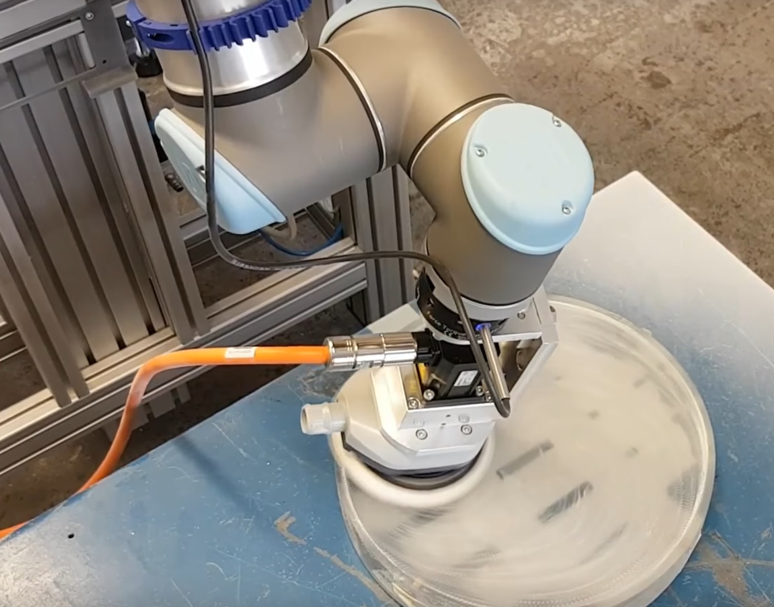 [Polishing] Sanding Head for 3D parts with Industrial robot by Gottschild GmbH